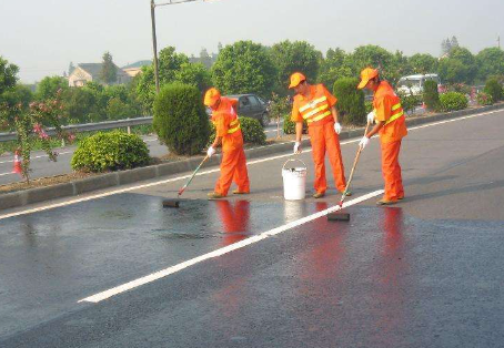 恩施 彩色路面喷漆维修改色的使用寿命有多长？